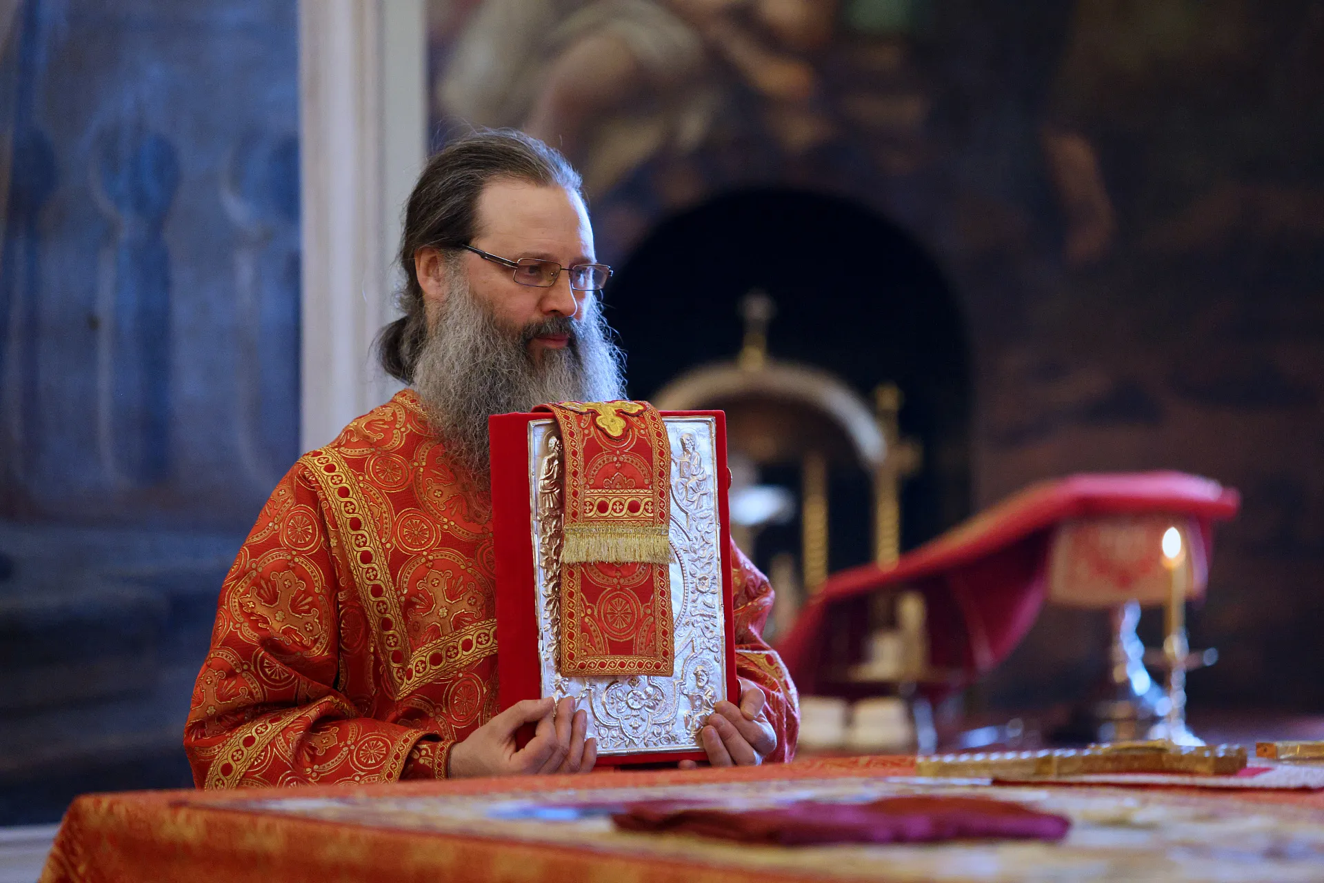 В пятницу Светлой седмицы в Даниловой обители совершены Божественная Литургия и водосвятный молебен