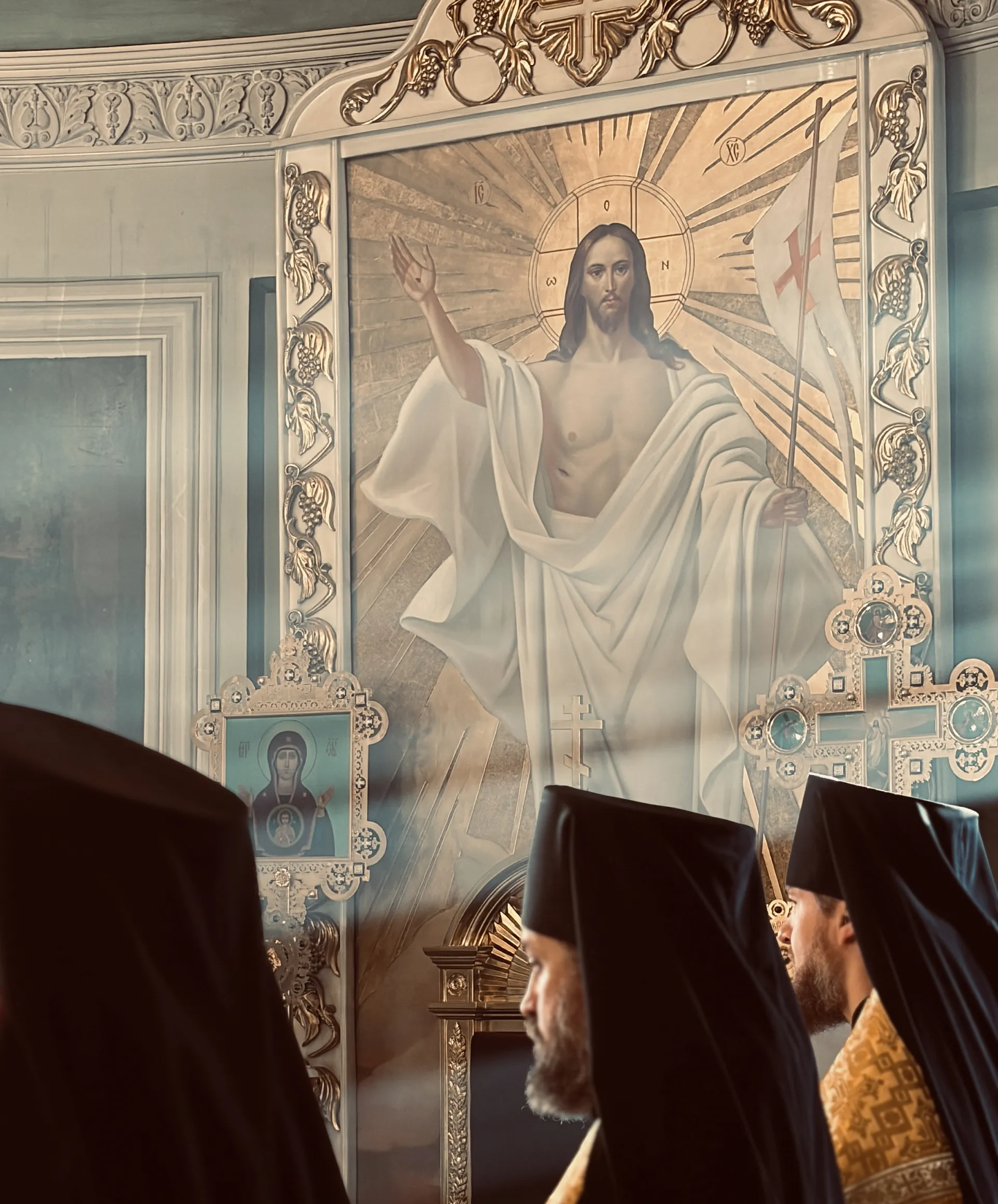 Божественная Литургия в Троицком соборе в Неделю 21-ю по Пятидесятнице