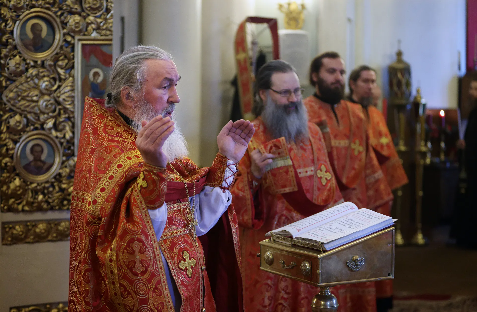В пятницу Светлой седмицы в Даниловой обители совершены Божественная Литургия и водосвятный молебен