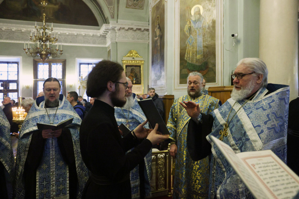 В обители князя Даниила совершена утреня с пением Акафиста Пресвятой Богородице