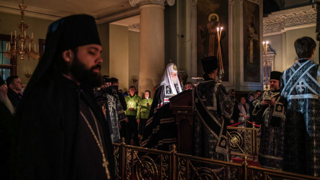 В среду первой седмицы Великого поста Святейший Патриарх Кирилл совершил повечерие с чтением Великого канона прп. Андрея Критского в Даниловом монастыре