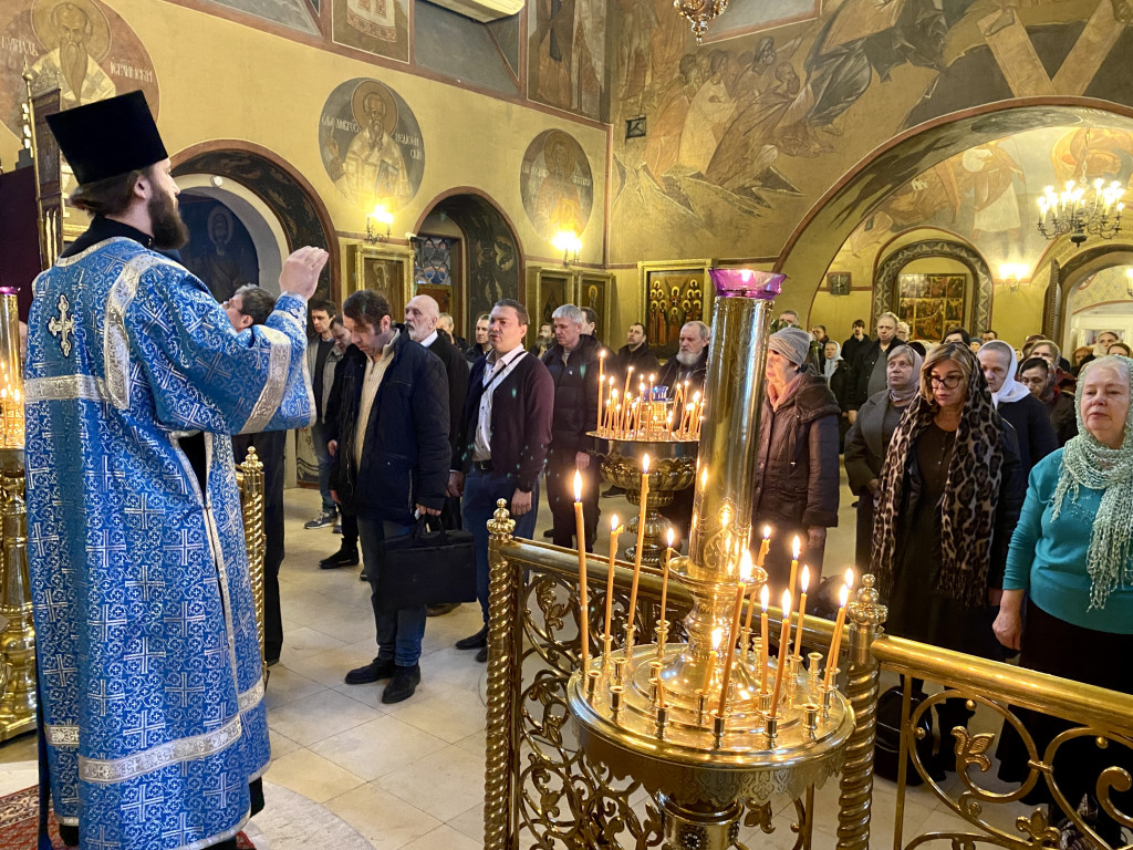 В Даниловой обители прошли богослужения Субботы Акафиста