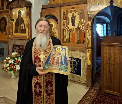 В Даниловом монастыре освятили иконы, изображенные на бронежилетах воинов-участников специальной военной операции